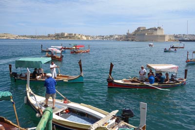 barques pour aller  Vittoriosa